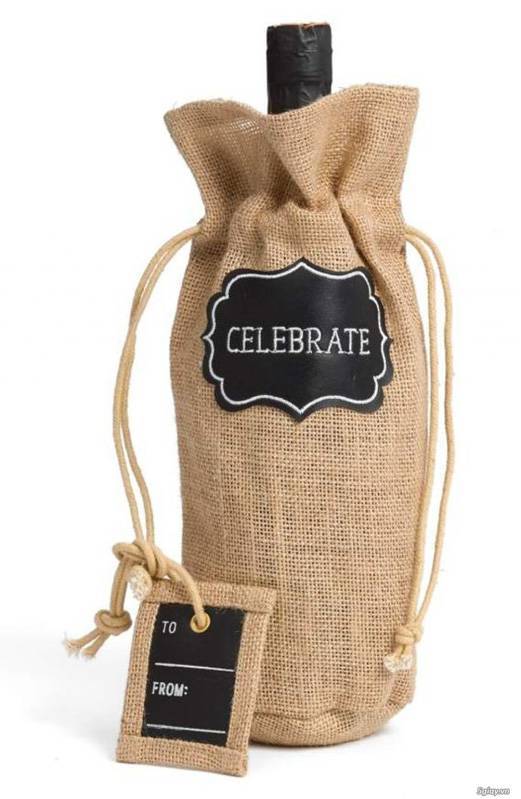 Túi quà đựng rượu chất liệu vải không dệt vừa đẹp vừa bền