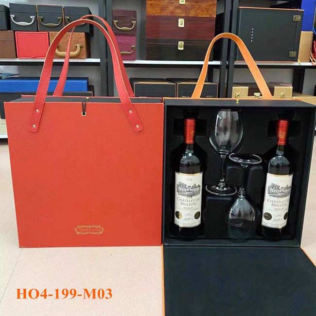 Hộp da đựng rượu vang kèm thêm 2 ly Hộp da đựng rượu vang kèm thêm 2 ly