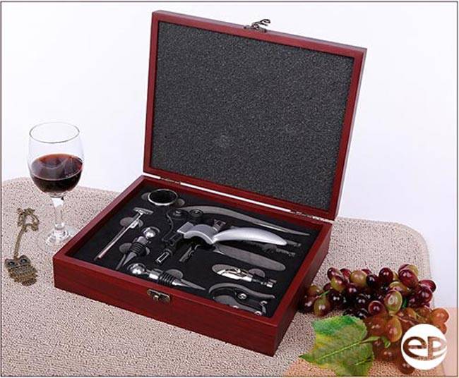 Hộp khui mở rượu 9 món bằng gỗ Hộp khui mở rượu 9 món bằng gỗ