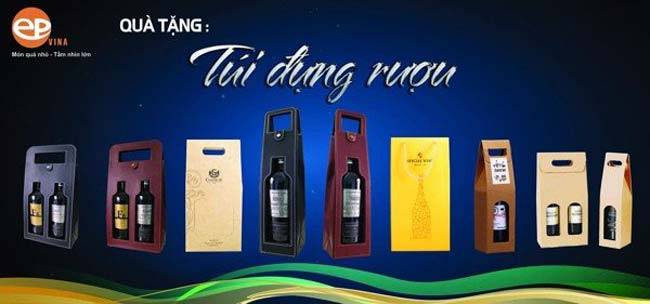 Túi quà đựng rượu vang cũng sang trọng không kém