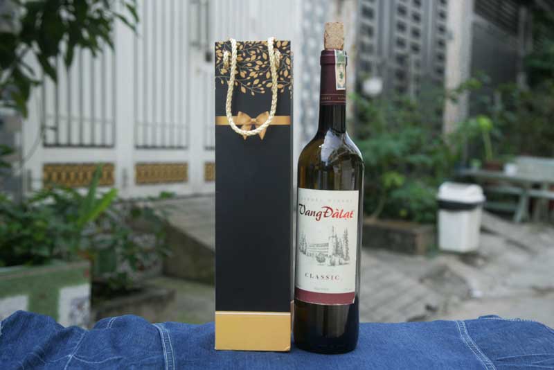 Hộp đựng rượu mơ Hộp đựng rượu mơ